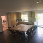 Am Naturbad شقة